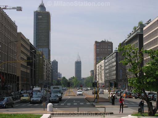 Via Vittor Pisani and Piazza Duca d'Aosta